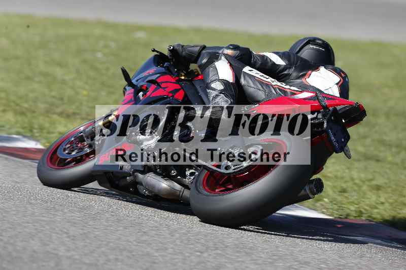 /43 08.08.2025 Discover the Bike ADR/Race 3 rot/34